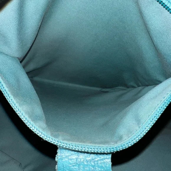 Gucci Monogram Extra Large Tote - Picture 14 of 14